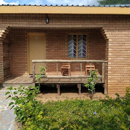 Sunshinevibe Guest House Kasane Bagian luar foto
