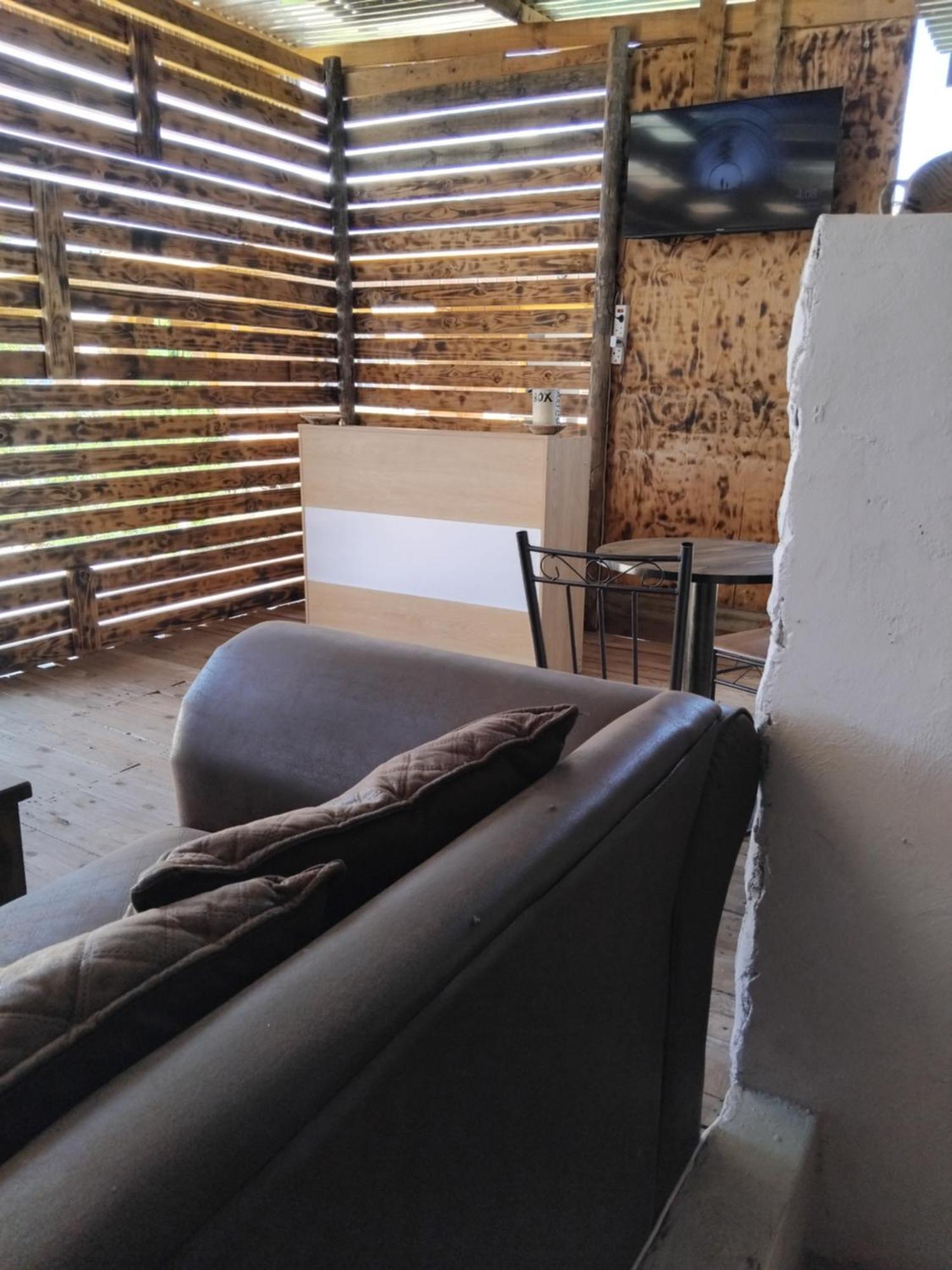 Sunshinevibe Guest House Kasane Bagian luar foto